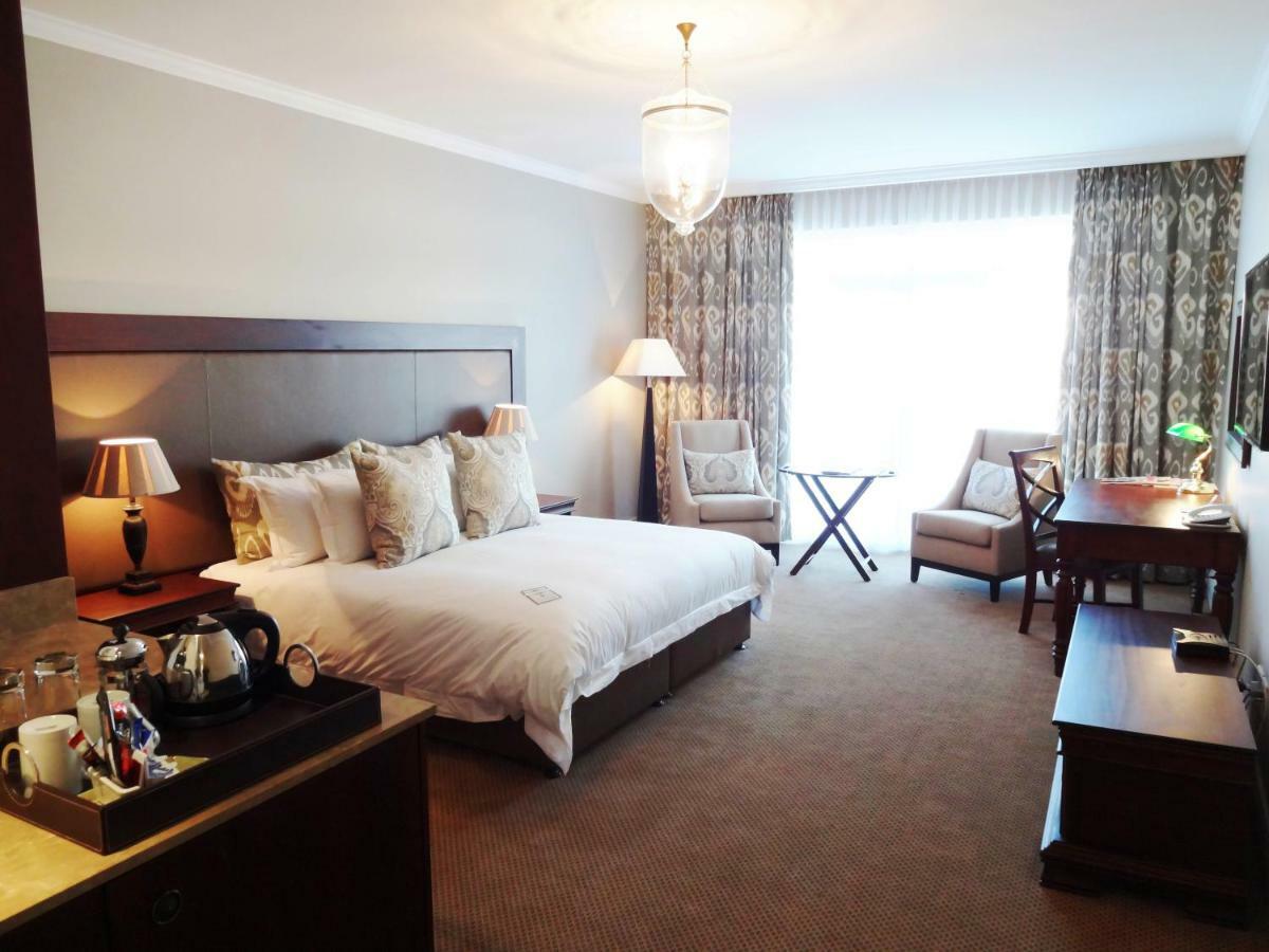 Inanda Club Hotel โจฮันเนสเบิร์ก ภายนอก รูปภาพ